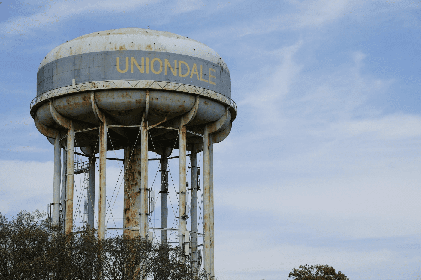 Brown, contaminated drinking water at issue in Uniondale